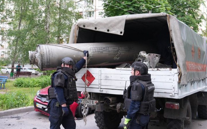 Одна з російських ракет С-300 упала в Харкові і не розірвалась 