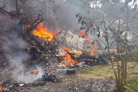 Индийский начальник обороны ВС не выжил в крушении вертолета, погибли еще 12 человек