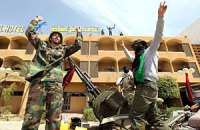 Ливийские повстанцы отвоевали у Каддафи город