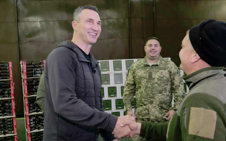 72 бригада, яка б'є ворога під Покровськом, отримала велику партію дронів від «Української команди» та Володимира Кличка   