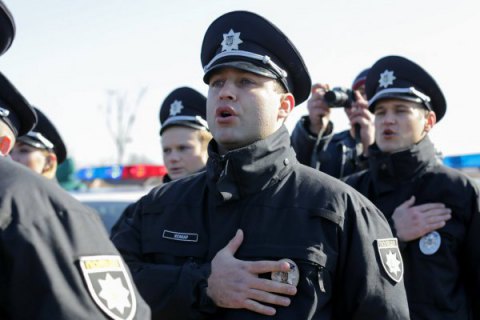 Япония обеспечит украинских полицейских зимней формой