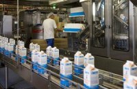 Беларусь пригласила украинских экспертов проверить свои молокозаводы