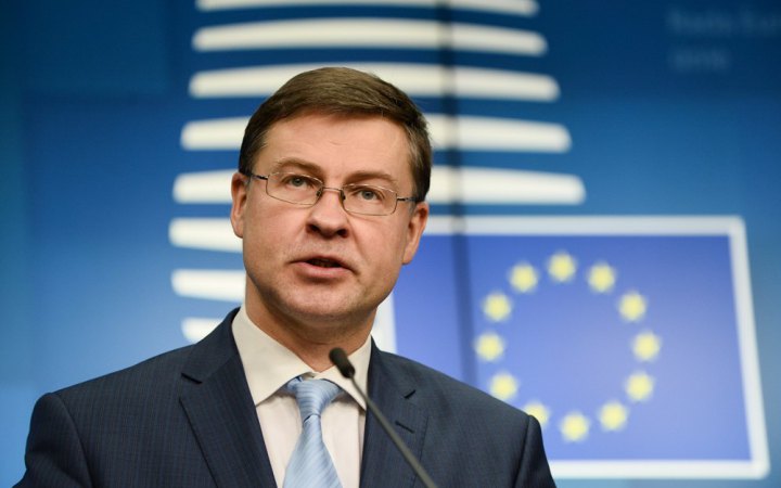 Віцепрезидент Єврокомісії Домбровскіс закликав Росію продовжити чорноморську зернову угоду