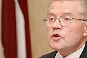 Латвийский омбудсмен призвал президента расширить права неграждан