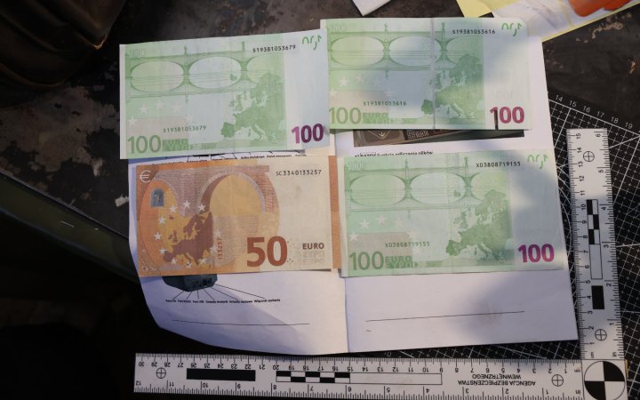 У Польщі викрили друкарню, яка могла випустити фальшивих банкнот на суму до 360 млн євро