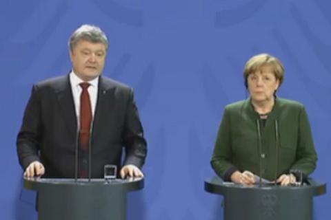Меркель обеспокоена обострением на Донбассе