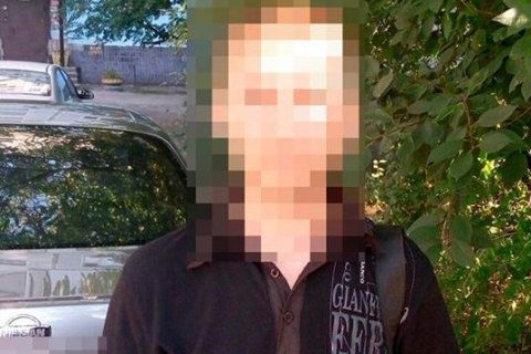 Житель Запорожья притворился "немым", чтобы скрыть наркотики от полиции