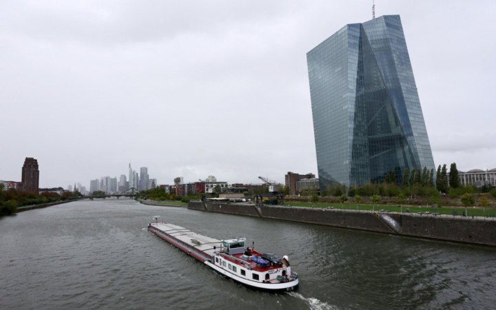 FT: ЄЦБ відмовляється забезпечити резервне фінансування для кредиту Україні на €140 млрд