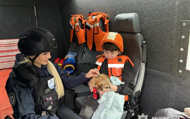 "Білі янголи" евакуювали під обстрілами матір з дитиною з прифронтової громади на Сумщині