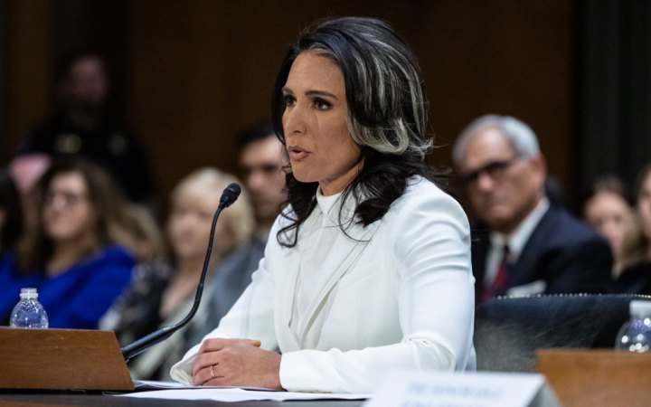 Директорка розвідки США закликала притягнути Обаму до відповідальності за заяви про втручання у вибори 