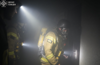 У Києві внаслідок атаки є поранені та загиблий. Пошкодження – в декількох районах (уточнено)