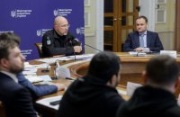 Шмигаль: внаслідок сьогоднішньої атаки було аварійне відключення деяких високовольтних ліній