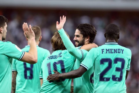 "Реал" красиво обыграл "Валенсию" и стал первым финалистом Суперкубка Испании