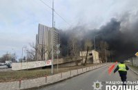 У Києві уламки пошкодили багатоповерхівку, є загиблі і 40 поранених (оновлено)