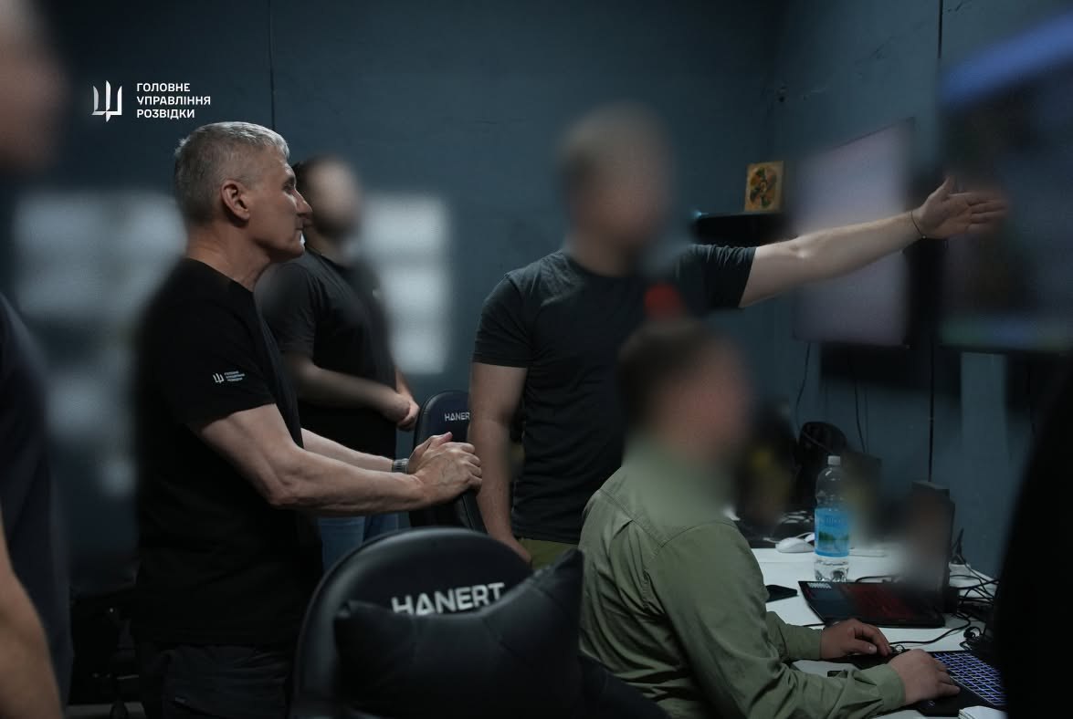 Начальник ГУР МО України генерал-лейтенант Олег Іващенко у штабі спецпідрозділів воєнної розвідки на Запорізькому напрямку