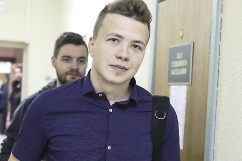 Протасевич на видео рассказал о своем местонахождении и "сотрудничестве со следствием" 