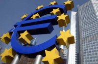 Курс евро упал после снижения рейтингов стран еврозоны