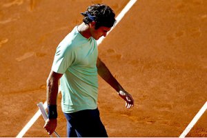 "Ролан Гаррос": Тсонга не испытал проблем в матче с Федерером