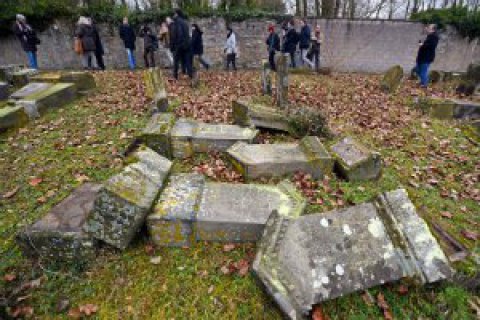 У Філадельфії вандали осквернили єврейський цвинтар