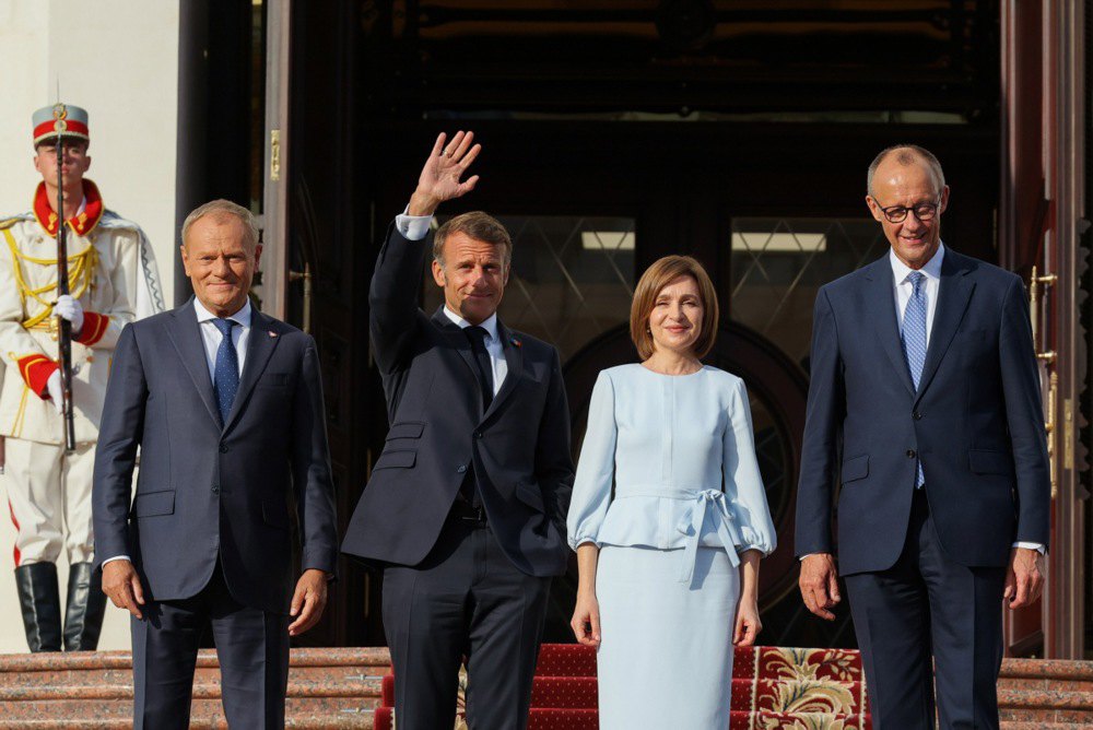Прем'єр-міністр Польщі Дональд Туск, президент Франції Еммануель Макрон , президент Молдови Майя Санду та канцлер Німеччини
Фрідріх Мерц під час зустрічі в Кишиневі, 27 серпня 2025 року.