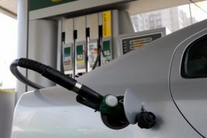 Падіння цін на нафту підвищило акцизи на бензин