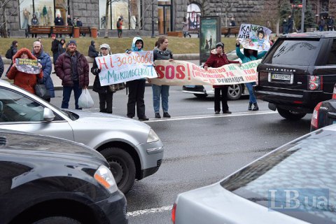 Протестующие второй раз за неделю перекрыли Крещатик возле КГГА