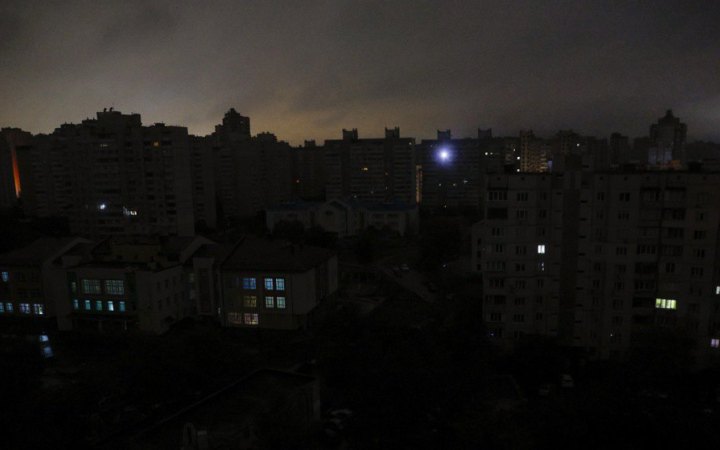 6 лютого по всій Україні діятимуть відключення світла