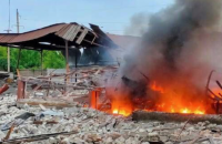 Росіяни обстріляли на Дніпропетровщині центр села і склад із 40 тоннами зерна