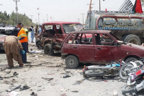 Смертник улаштував вибух біля виборчої дільниці в Пакистані, загинули щонайменше 24 особи