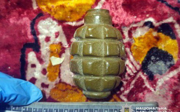 Поліцейські затримали на Херсонщині підозрюваного у продажі зброї