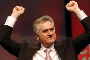 Сербська опозиція готова вийти на вулиці з протестами