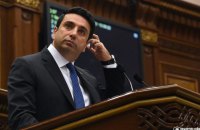 ​Спікер парламенту Вірменії назвав російських пропагандистів "г*вном на паличці"