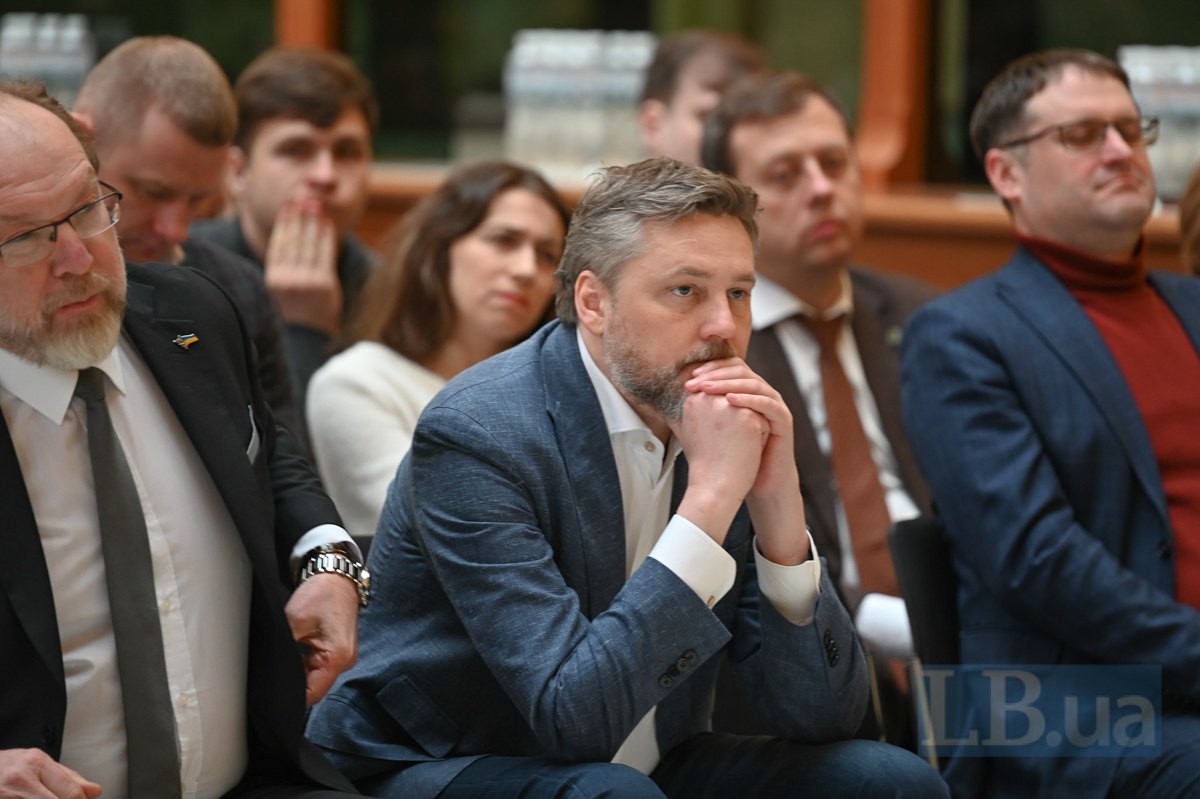 Родіон Морозов , виконувач обов’язків голови UGB Ukrgasbank