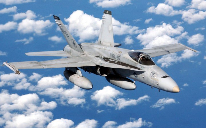 Літак F-18 також дозволяє застосувати широкий спектр озброєння, - Ігнат