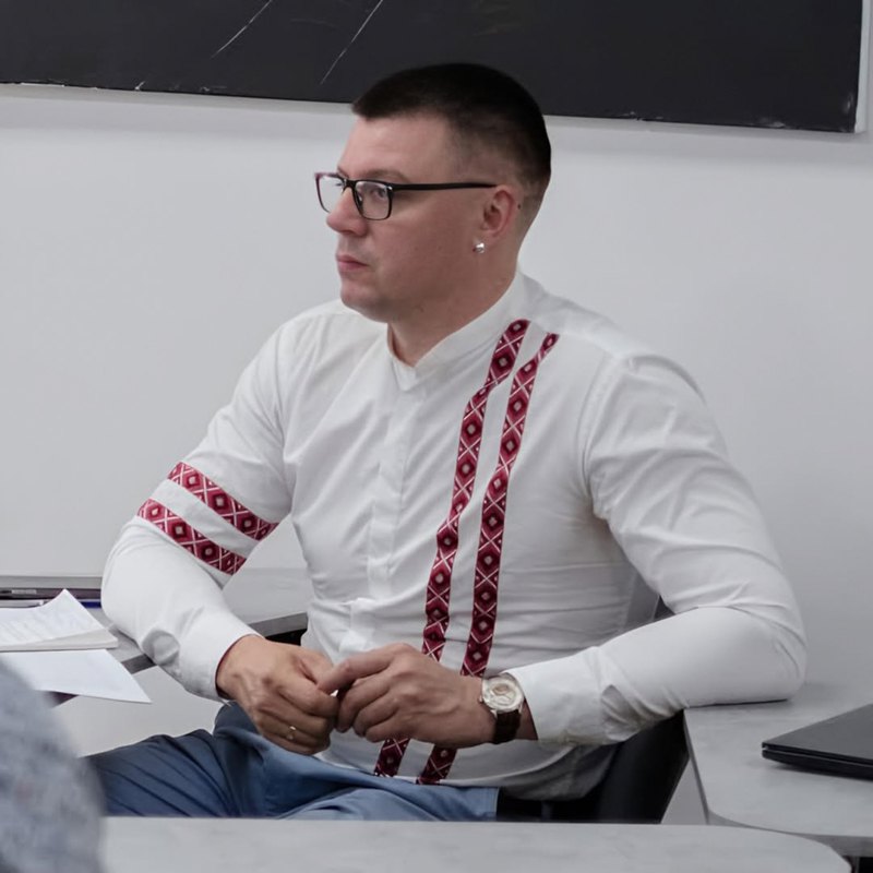 Максим Яковлєв 