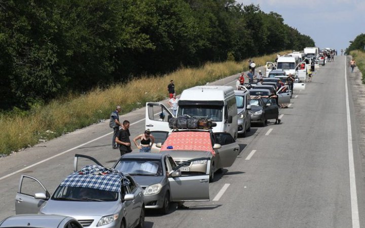 Тисячі охочих евакуюватися з окупованих територій місяцями чекають на виїзд, – мер Мелітополя