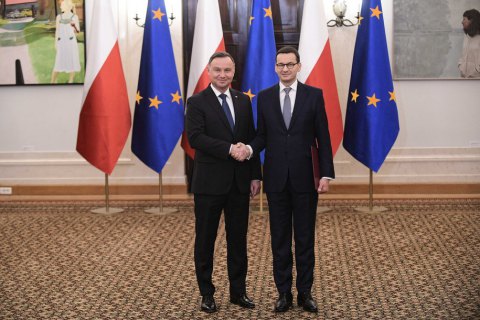 В Польше приняло присягу новое правительство с прежними премьером и большинством министров