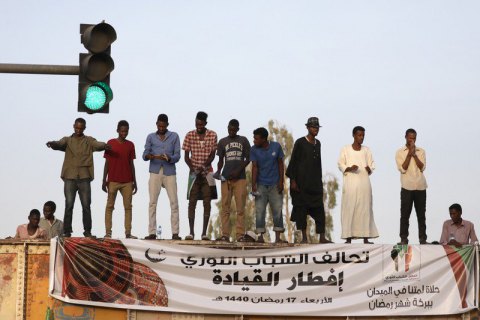В Судане подписали соглашение о передаче власти гражданскому правительству