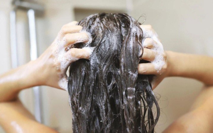 Професійні шампуні для волосся: як обрати салонний результат вдома