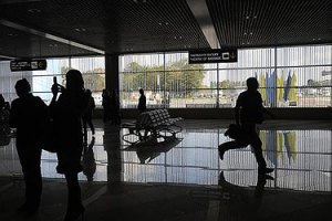 Железнодорожный вокзал Киева, аэропорты Борисполь и Жуляны "заминированы"