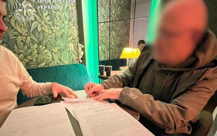 У Києві “розробники зброї” видурили у військового 3,2 млн грн за обіцянку створити лазерний пристрій проти дронів