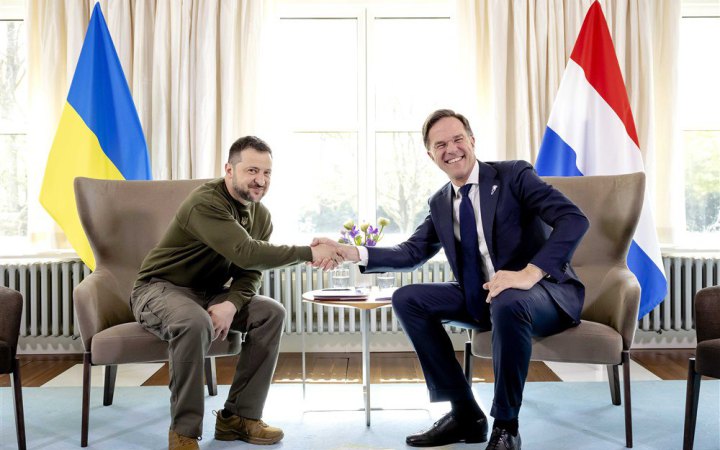 Зеленський у розмові з прем'єром Нідерландів подякував за пошук систем ППО для України