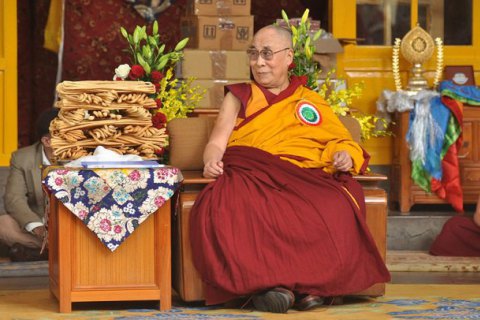 Далай-лама закликав до діалогу з ІД