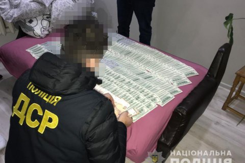 Во Львовской области задержали группировку, которая вымогала деньги у заробитчан 