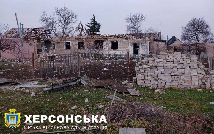 Через обстріли РФ на Херсонщині одна людина загинула, четвро зазнали поранень