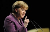 Меркель відвідає збірну Німеччини під час Євро