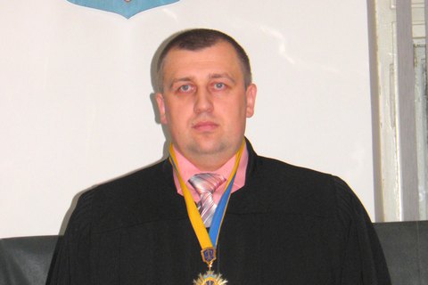 Судья из Рахова получил 6 лет с конфискацией за взятку в 10 тысяч гривен