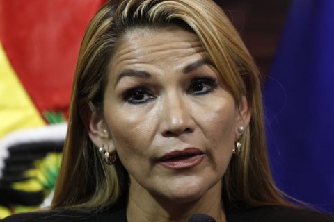 В Боливии задержали экс-временного президента страны Жанин Аньес