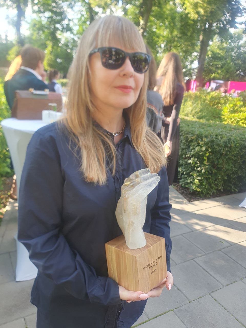 Юлія Манукян із відзнакою незалежної премії Women in Arts