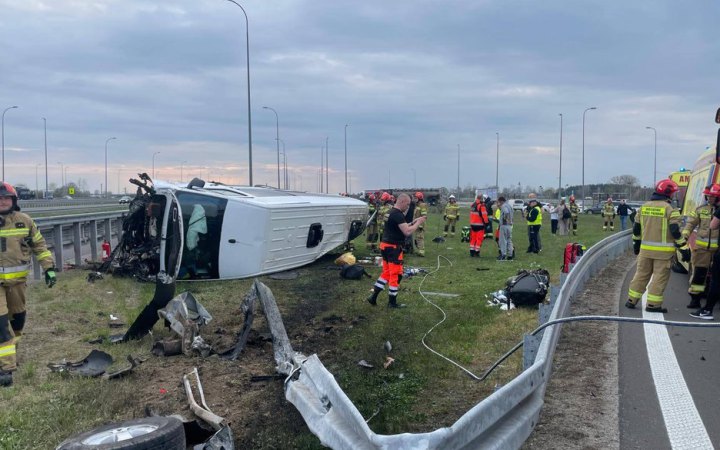 В Польщі перекинувся мікроавтобус з українцями